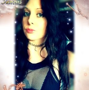 Meet your Posher, Virginia